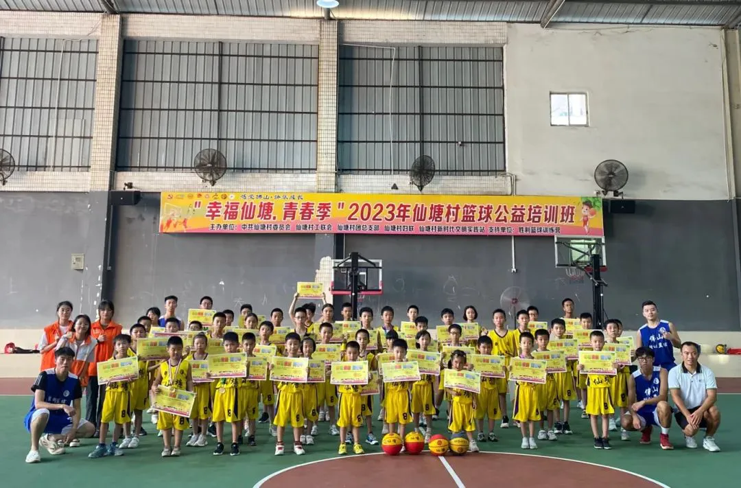 如何根据篮球比赛的不同阶段调整力量训练强度？_0